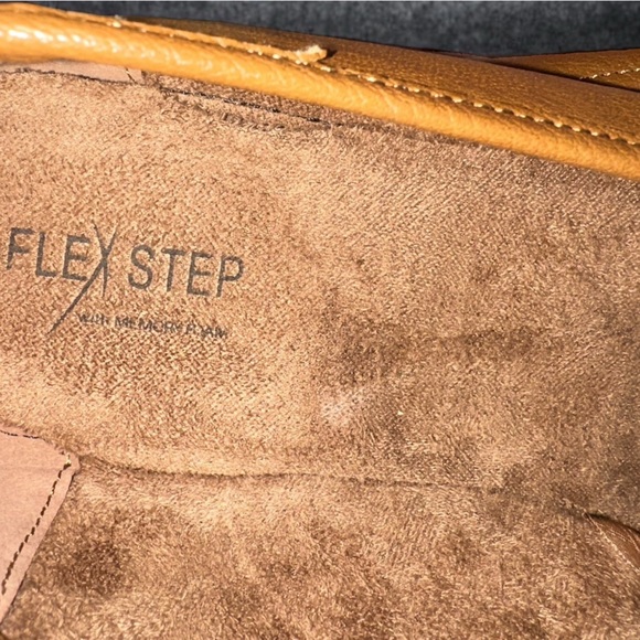 NWT Flexstep Women 10 W Blue & Tan Flats "Maria" with Buckle VEGAN LEATHER - Picture 6 of 7